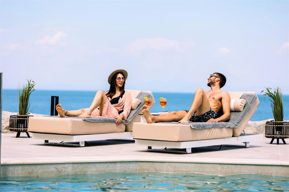 Akrotiri Olympus Luxury Suites - Adults Only Plaka Litochorou Exterior photo