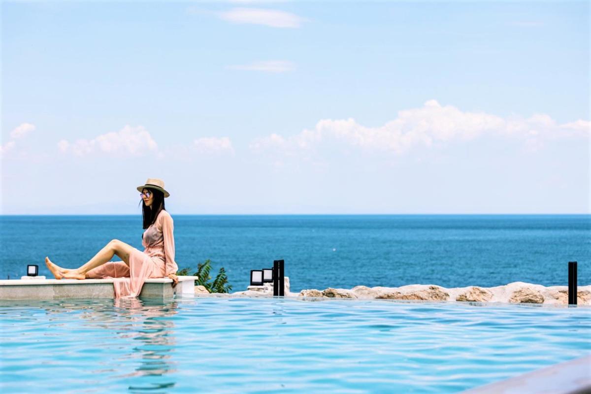 Akrotiri Olympus Luxury Suites - Adults Only Plaka Litochorou Exterior photo