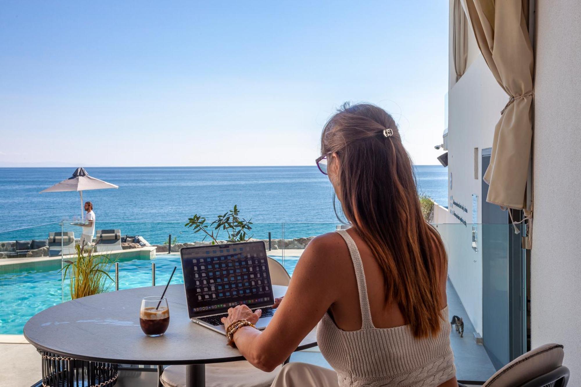 Akrotiri Olympus Luxury Suites - Adults Only Plaka Litochorou Exterior photo